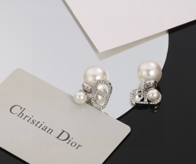 chr1st1an D10r earrings